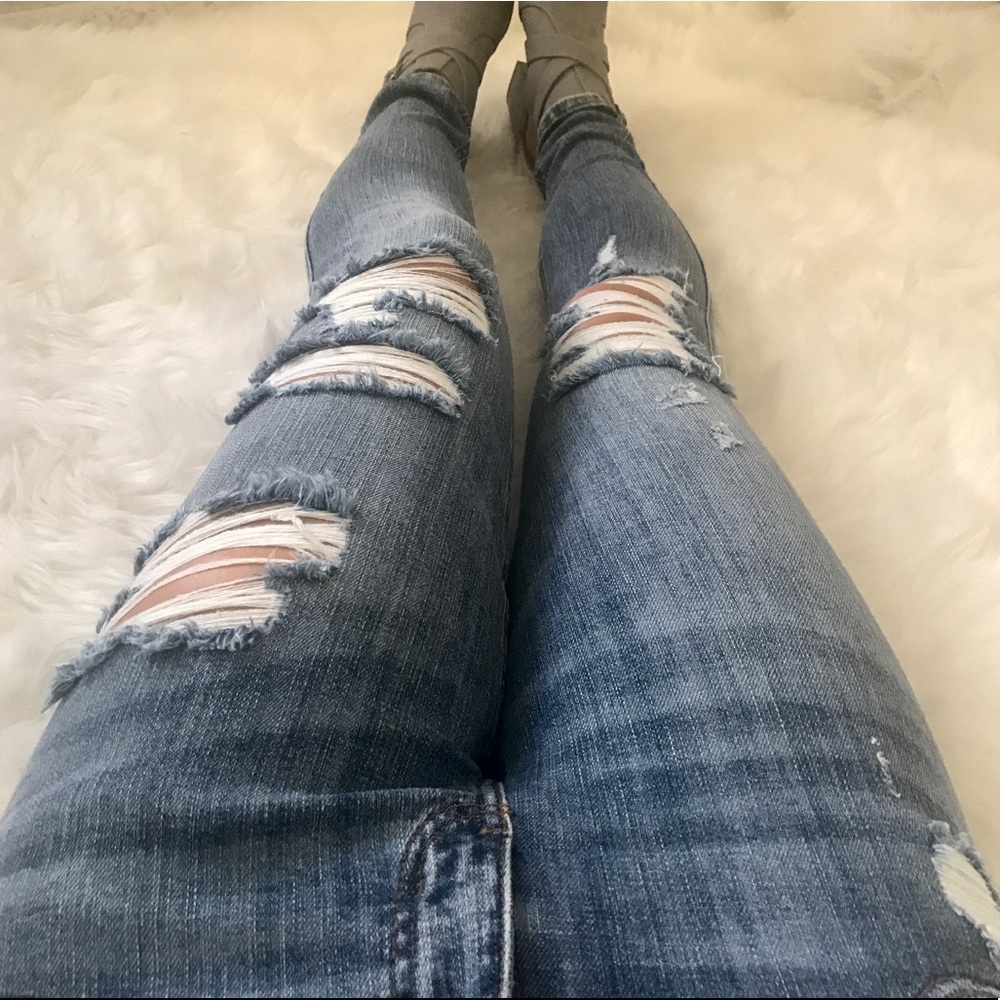Destructed Skinny Jean - Picture 4 of 7